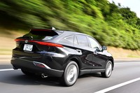 今回は320kmほどの距離を試乗。燃費は満タン法で12.5km/リッター、車載の燃費計で12.0km/リッターを記録した。