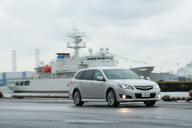 【スペック】全長×全幅×全高=4775×1780×1535mm/ホイールベース=2750mm/車重=1510kg/駆動方式=4WD/2.5リッター水平対向4SOHC16バルブ(170ps/5600rpm、23.4kgm/4000rpm)/価格=283万5000円(テスト車=342万8250円)