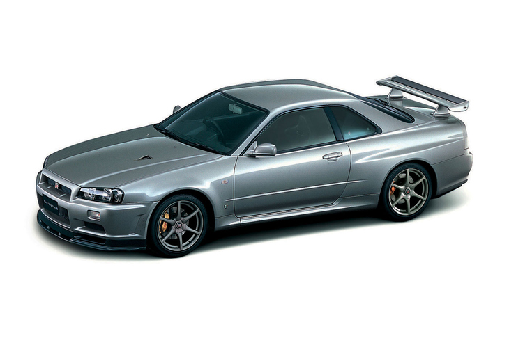 “第2世代GT-R”の集大成となったR34型「日産スカイラインGT-R」。ファイナルモデルである「VスペックII Nur」ともなると、3000万円超の高額で取引されるという。