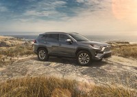 【ニューヨークショー2018】トヨタ、新型「RAV4」を世界初披露の画像