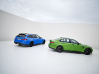 マイナーチェンジされた「M3ツーリング」(写真左)と「M3セダン」(同右)。