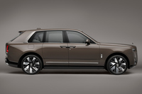 ほった「いや、センチュリーに限らず、ラグジュアリーブランドのSUVはどれもちんちくりんですよ。『ロールス・ロイス・カリナン』(写真)も、『ベントレー・ベンテイガ』も」