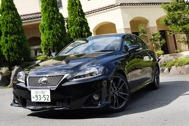 【スペック】全長×全幅×全高=4585×1795×1435mm/ホイールベース=2730mm/車重=1600kg/駆動方式=FR/3.5リッターV6DOHC24バルブ(318ps/6400rpm、38.7kgm/4800rpm)/価格=538万円(テスト車=590万5000円)