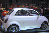 ショーでの好評は、フィアット首脳陣に生産化を決定させるきっかけのひとつとなった。