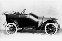 1913年に登場した新型「ベベ」こと「タイプBE1」。初代のコンセプトを受け継いだ経済的な大衆車だった。