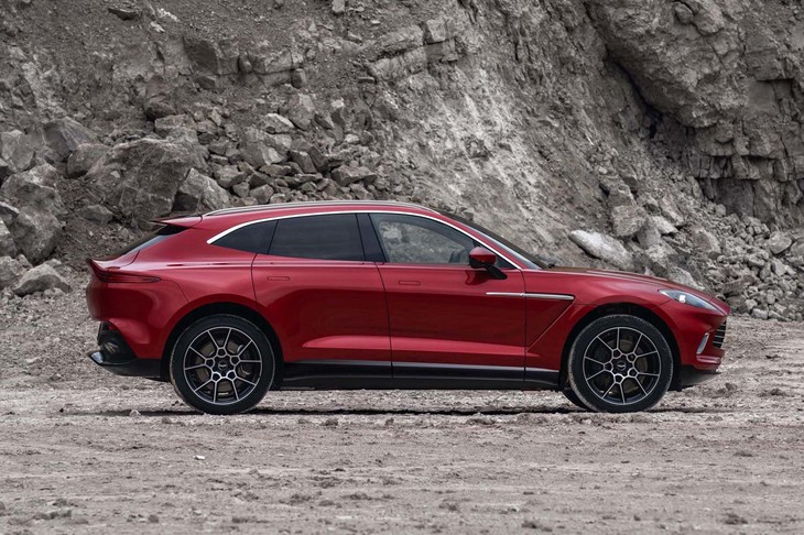 アストンマーティンでは初となるSUV「DBX」。2019年11月に、中国・北京でデビューした。