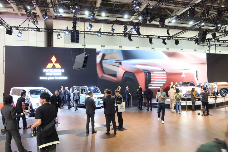 三菱ブースの様子。