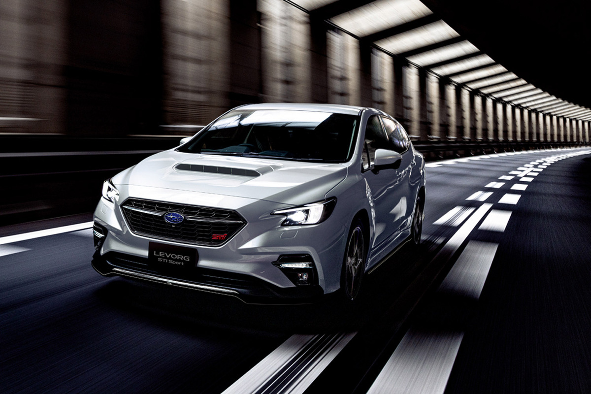 スバルが「レヴォーグ」を一部改良 運転支援システムが新世代「アイ