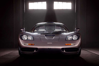 グッディング&カンパニーのペブルビーチオークションに出品された、1995年の「マクラーレンF1」。新車としてまず日本に輸出され、後にアメリカに渡った車両だという。