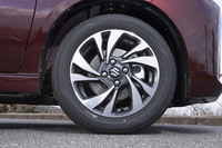 タイヤは「ダンロップ・エナセーブEC300+」を履く。165/65R15のサイズは見た目にもお財布にも優しい。