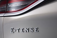 DSブランドの電動化モデルは、ピュアEVもPHEVも「E-TENSE」のグレード名となっている。