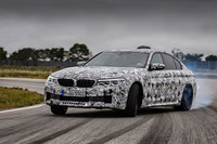 第413回:いよいよ600ps超の4WDマシンへ今秋発表の新型「BMW M5」に先行試乗!