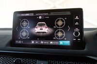 インフォテインメントシステムには、データロガー「Honda LogR」を搭載。ブースト圧やGモーション、タイヤの摩擦円などをリアルタイムで確認できるほか、走行データを自動解析して採点する、スコアリング機能も備わっている。