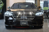 漆黒の高級サルーン「メルセデス・ベンツS580 4MATICロングNight Edition(ナイトエディション)(ISG)」限定発売の画像
