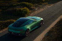 アストンマーティンが新型車「DB12」を発表 次世代スポーツカーの第1弾モデルの画像