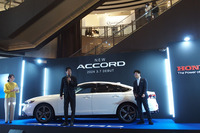 新型「アコード」の発売記念イベントには、俳優の唐沢寿明さんが登場した。