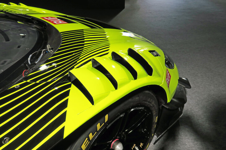 フェラーリ296GT3(フロントフェンダーエアアウトレット)