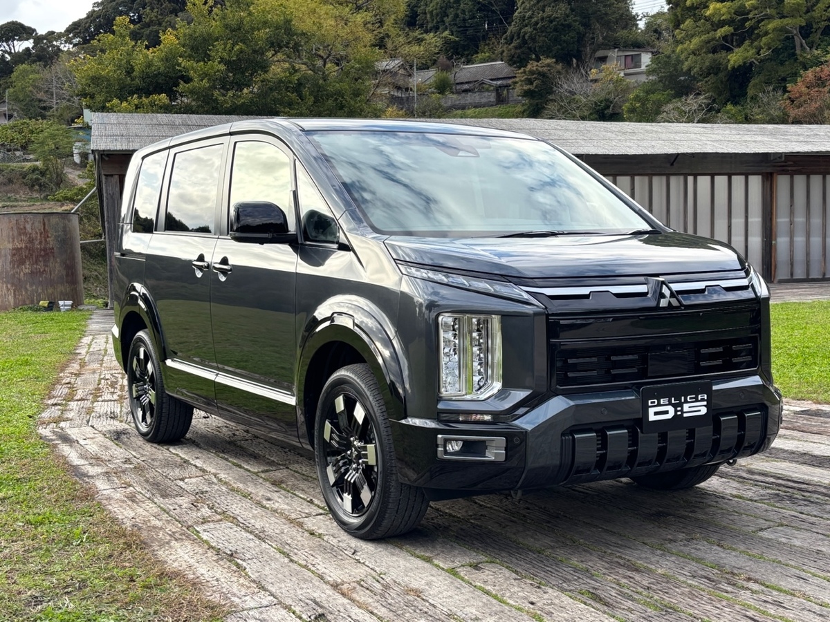 第54回：18年目の大改良！ 奇跡の不老不死ミニバン「デリカD：5」の