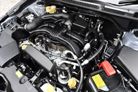 80%のパーツを見直し、従来比で約12kgの軽量化が図られた2リッター水平対向4気筒エンジン。振動や騒音も、より軽減された。