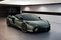 「リフレクション」のテーマカラーでコーディネートされた「マクラーレンGTSシグネチャーコレクション」。