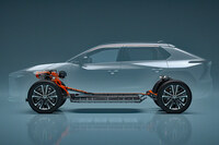 容量71.4kWhのバッテリーは、床面にフラットに搭載される。