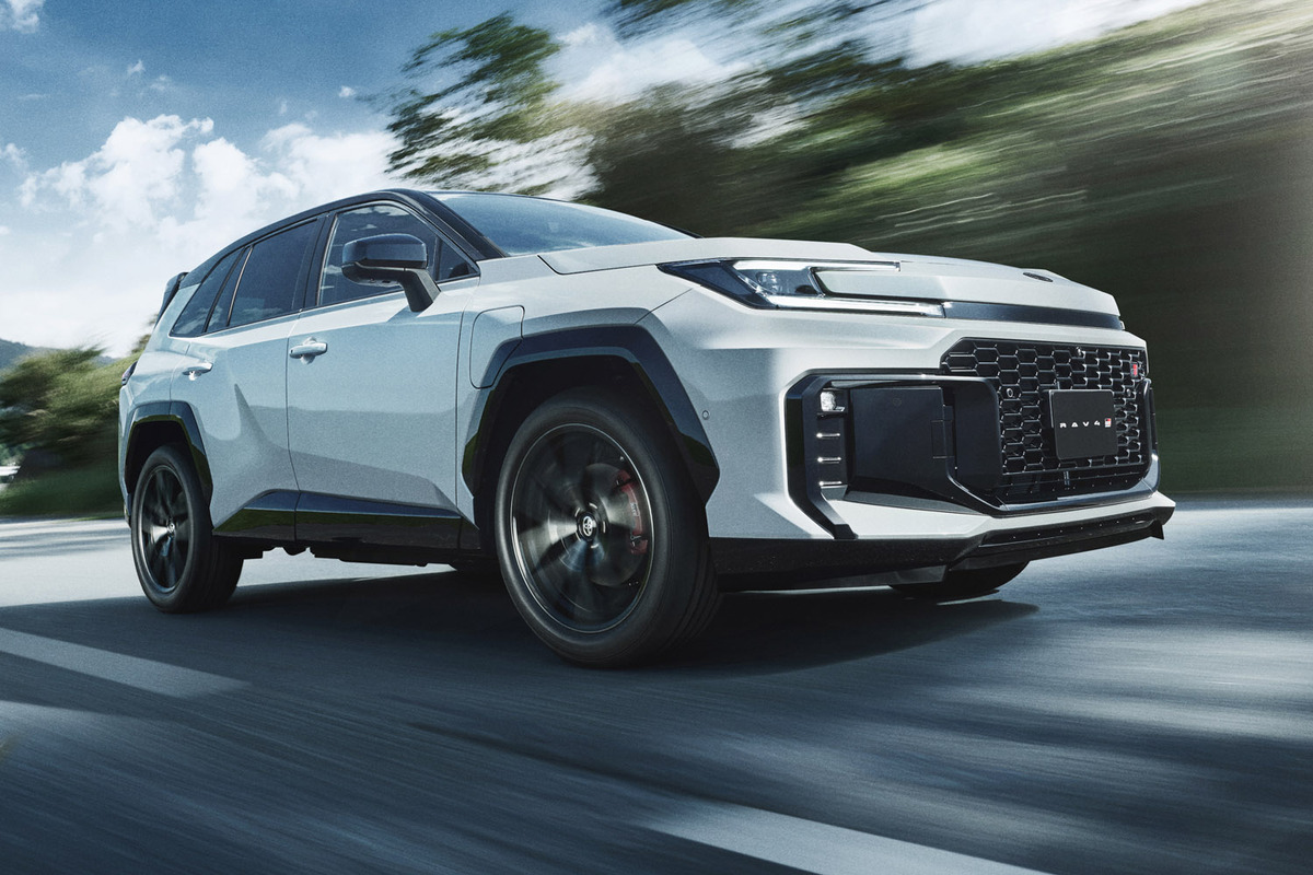 トヨタが新型「RAV4」のプラグインハイブリッド車を発売 「GRスポーツ