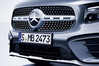 メルセデス・ベンツが7人乗りコンパクトSUV「GLB」の改良モデルを日本に導入の画像