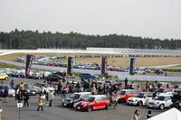 MINIのオーナー向けイベント、サーキットで開催