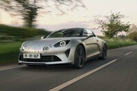 F1マシン由来のカーボンパーツを使用 限定車「アルピーヌA110 Sエンストン」受注開始