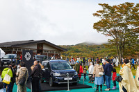 山中湖交流プラザ きららの会場に展示された新型「グラン カングー」。独ミュンヘンで開催された「IAAモビリティー2023」からそのまま持ち込まれた車両だという。