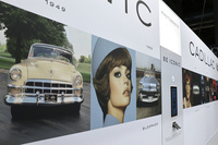 「レトロモビル2025」のキャデラックブースで。そのレガシーをさりげなく強調していた。