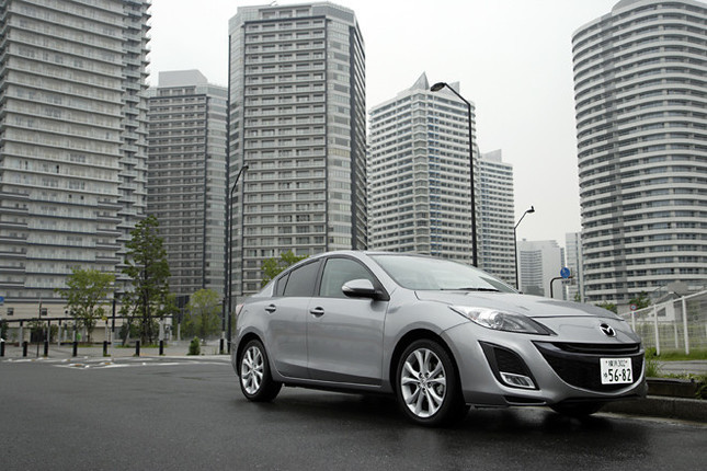 【スペック】セダン20E:全長×全幅×全高=4580×1755×1465mm/ホイールベース=2640mm/車重=1330kg/駆動方式=FF/2リッター直4DOHC16バルブ(150ps/6200rpm、19.0kgm/4500rpm)/価格=205万円(テスト車=255万9250円/ディスチャージヘッドランプ+マルチインフォメーションディスプレイ=6万8250円/BOSEサウンドシステム=32万5500円/17インチアルミホイール&タイヤ=5万2500円/セーフティコンフォートパッケージ=6万3000円)