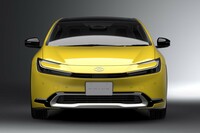 これまでと大きくイメージの変わったフロントフェイス。ハンマーヘッドがモチーフとなっている。