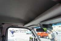 「ジャンボ」はキャビンをより長く、より高く広げた仕様のため、ルーフ裏には収納スペースが設けられている。