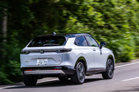 「ヴェゼルe:HEV PLaY」のWLTCモード燃費値は24.8km/リッター。今回の試乗では高速道路と市街地を中心に533.9km走行し、満タン法で21.4km/リッターを記録した。