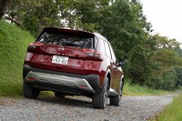 国内仕様のパワートレインはシリーズハイブリッドの「e-POWER」に一本化。「G e-4ORCE」のWLTCモード燃費は18.4km/リッター。