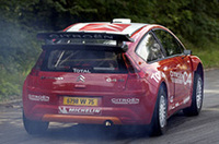 ヴェルサイユ・サトリーの工場に近いテストコースで披露された「シトロエンC4 WRC」