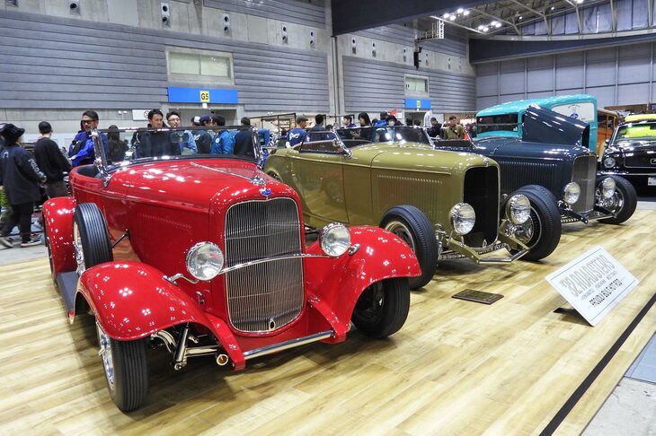 3台並んだ1932年式“フォード・ロードスター”。要するに「フォード・モデルB」のロードスターである。