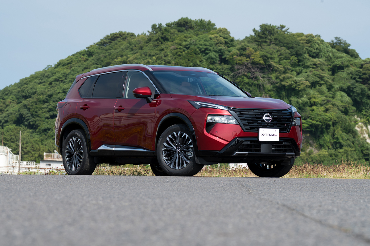 日産が「エクストレイル」をマイナーチェンジ “タフギア”を強調した新