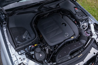 最高出力184PS、最大トルク280N・mを発生する1.5リッター直4ターボエンジンに、同14PS、同38N・mの電気モーターが加わるマイルドハイブリッドパワートレインを搭載。