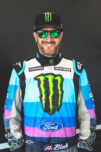 ド派手なドリフト動画で世界的な人気を誇るケン・ブロック選手。東京オートサロンの開催に合わせ、来日する予定だった。