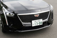 従来モデルから刷新されたフロントマスクは、コンセプトカー「エスカーラ」の影響を受けたものだ。