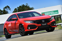 「シビックハッチバック プロトタイプ」のボディーサイズは、全長4520×全幅1800×全高1435mm。イギリスのスウィンドン工場で生産され、日本に輸入される。