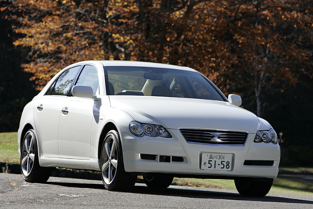 【スペック】全長×全幅×全高=4730×1775×1435mm/ホイールベース=2850mm/車重=1530kg/駆動方式=FR/3リッターV6DOHC24バルブ(256ps/6200rpm、32.0kgm/3600rpm)/価格=354万9000円(テスト車=448万350円/18インチホイール+前後16インチブレーキ=8万5050円/レーダークルーズコントロール=10万800円/本革シート表皮(ヒーター付き)=19万4250円/スーパーライブサウンドシステム=51万9750円/ホワイトパールクリスタルシャイン=3万1500円)