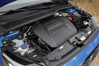 新世代の「208」はピュアEV「e-208」(写真)がラインナップされるのも大きなトピック。容量50kWhのリチウムイオンバッテリーとモーターを組み合わせ、一充電あたり340km(WLTPモード)走行できる。