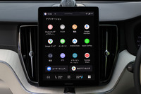 11.2インチにサイズが拡大され、操作性が向上したセンターディスプレイ。処理速度が2倍、グラフィックの生成速度が10倍に向上したというQualcomm Technologies社のSnapdragon Cockpit Platformを搭載している。