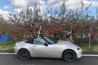 2年と少し前、「マツダ・ロードスター」で青森・三沢基地までロングドライブを行った。ドラポジが最高だし、シートもすばらしいので、長距離を一気に走っても全然疲れなかった。ロードスターはGTとしても名車であることを確認した。