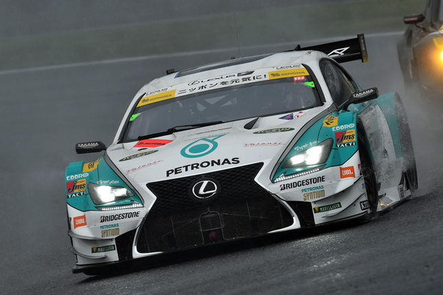 GT500クラスを制したNo.36 PETRONAS TOM'S RC F。ドライバーに変更があったものの、これで2014年シーズンからの鈴鹿2連覇を達成した。