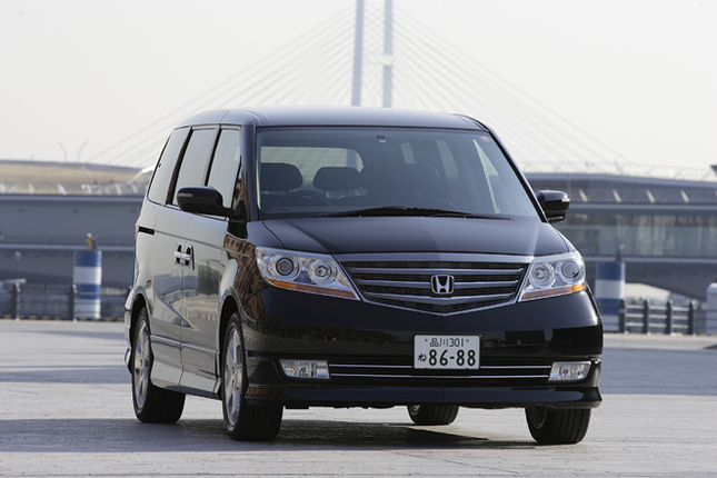 【スペック】全長×全幅×全高=4920×1845×1790mm/ホイールベース=2900mm/車重=1940kg/駆動方式=FF/3.5リッターV6SOHC24バルブ(300ps/6200rpm、36.0kgm/5000rpm)/価格=395万8500円(テスト車=463万500円)