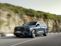 新型「アウディQ7」がデビュー 初の6人乗り仕様も設定の画像